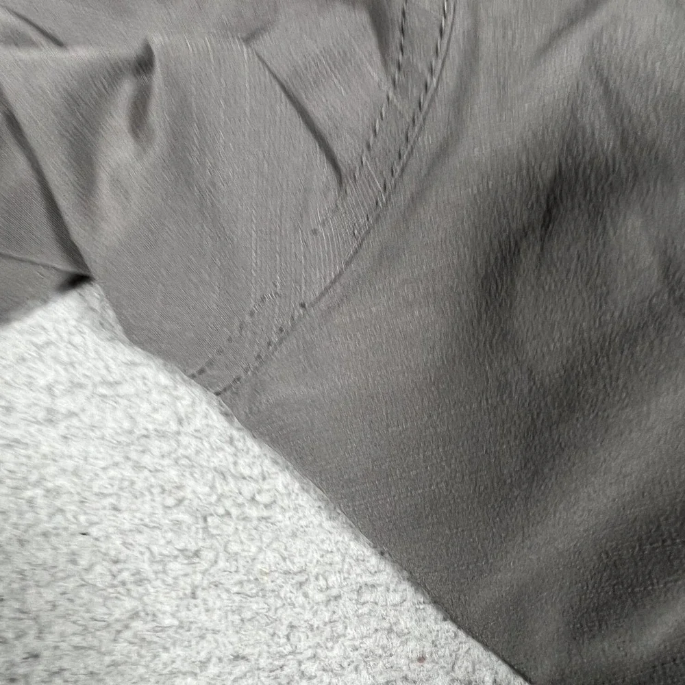 Dakine Shorts Mens 29 Gray Amphibian Hybrid‎ Chino Quick Dry Casual Preppy Logo